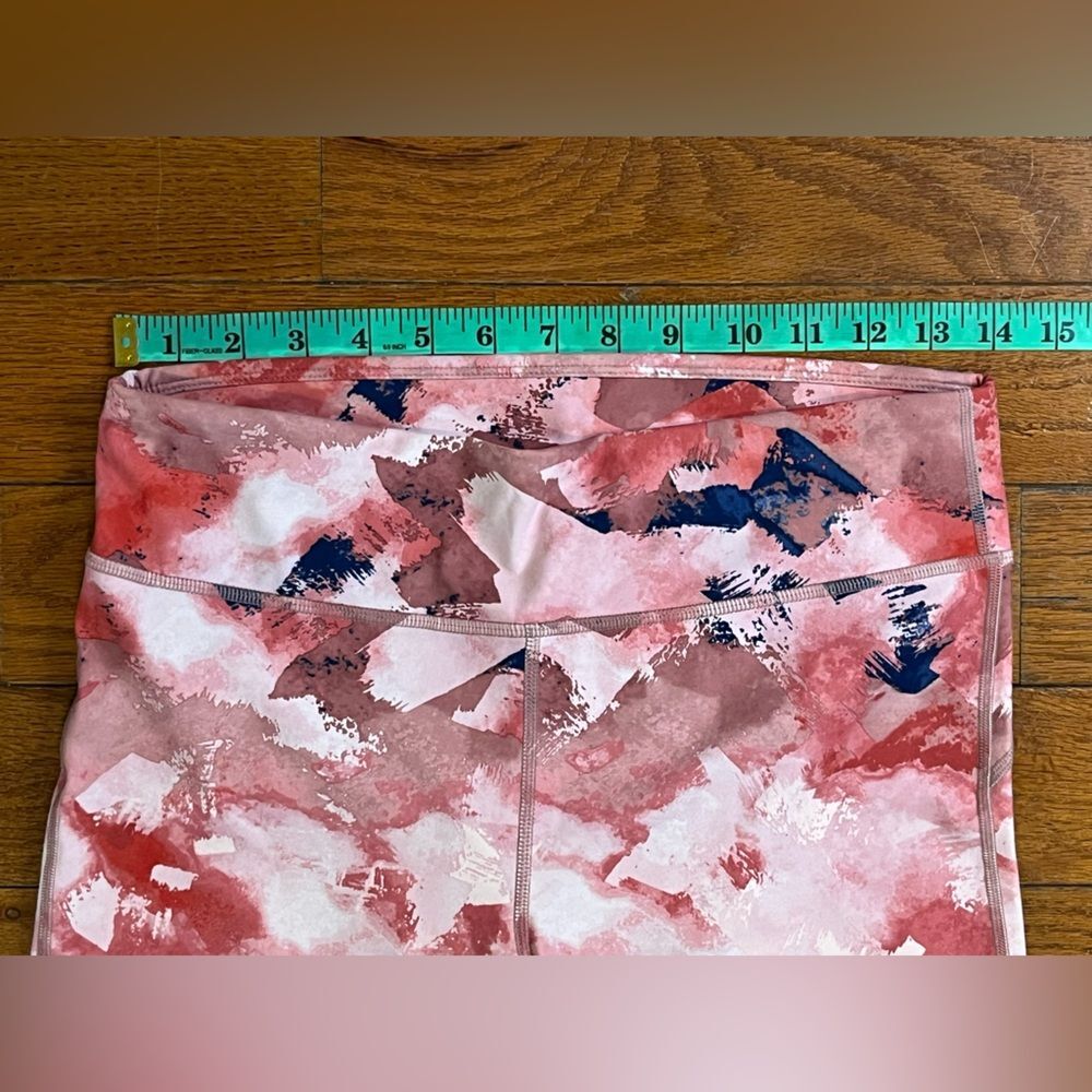 Fabletics High Rise Leggings Pink Abstract Women's M Performance 4 Way Stretch - Picture 3 of 6